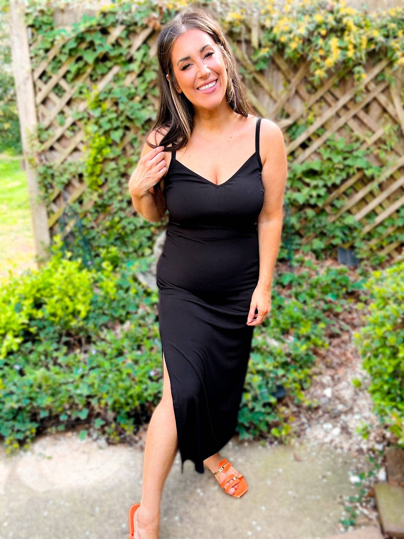 Classic Ribbed V-Neck Dress with Side Slit